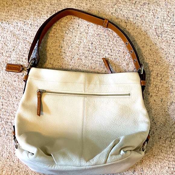 Coach cream purse - Picture 2 of 5